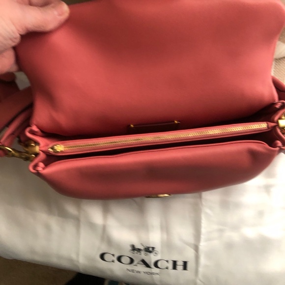 Coach Pillow Tabby 26 PRICE IS FIRM - Picture 9 of 10